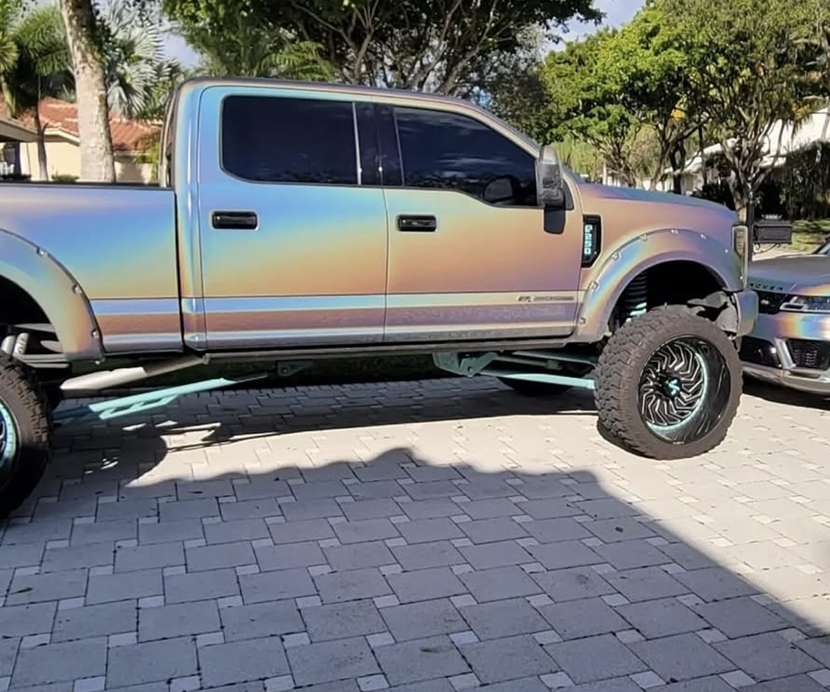 TRUCK COLOR WRAP